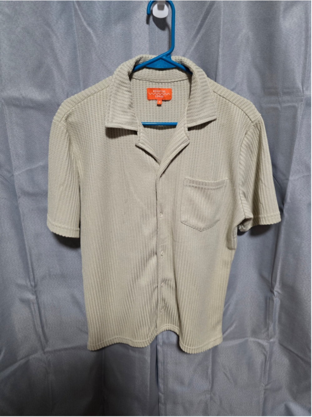 Men's Negative Space Casual Button Down Shirt, Size M, Beige